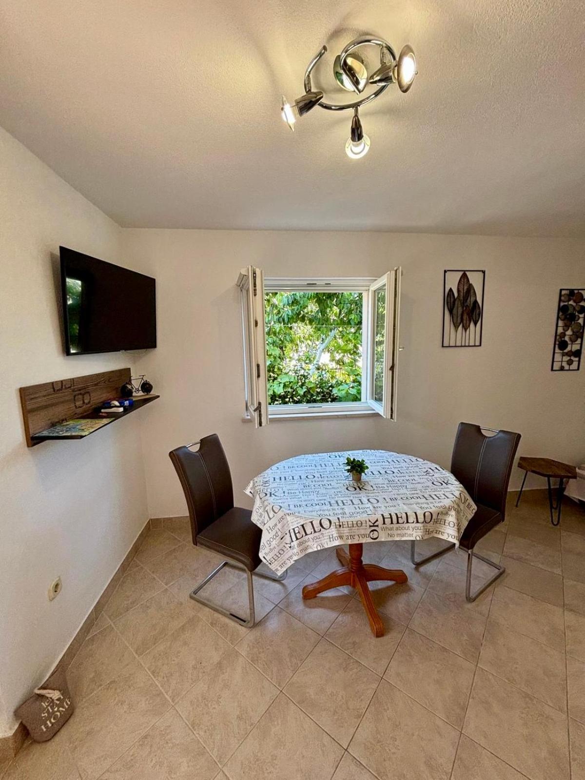 חוואר Hvar Apartments Felix מראה חיצוני תמונה