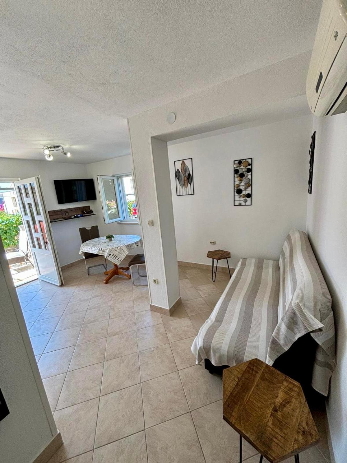 חוואר Hvar Apartments Felix מראה חיצוני תמונה