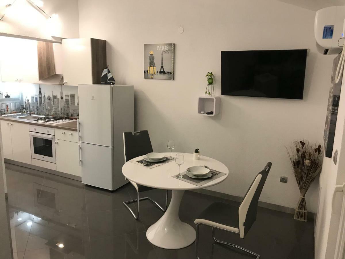 חוואר Hvar Apartments Felix מראה חיצוני תמונה