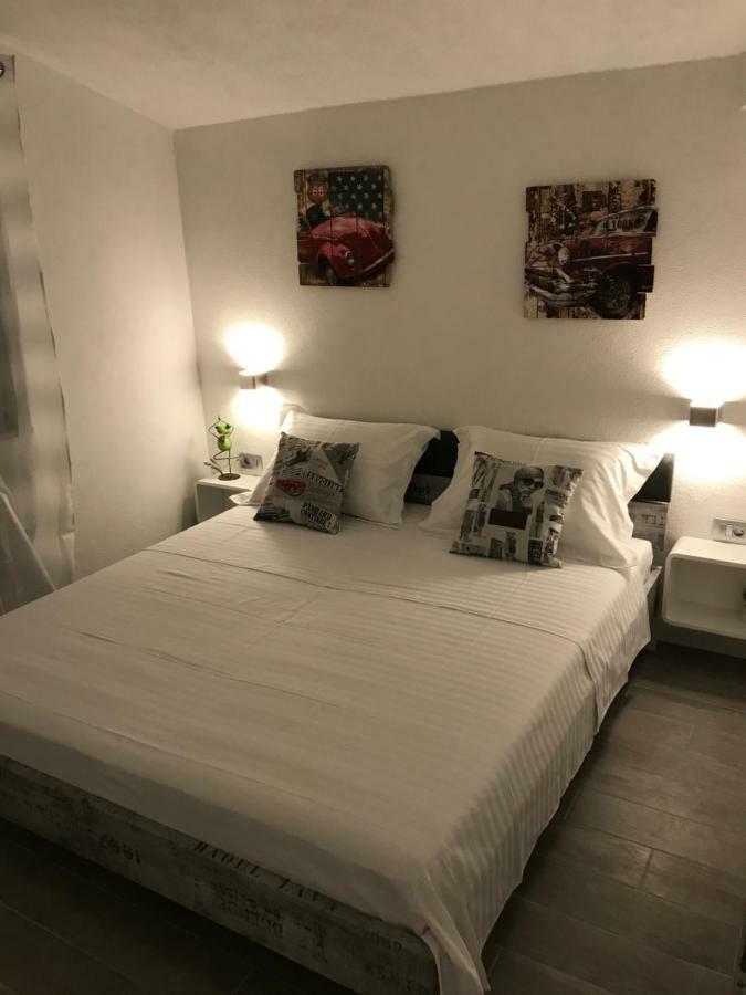 חוואר Hvar Apartments Felix מראה חיצוני תמונה